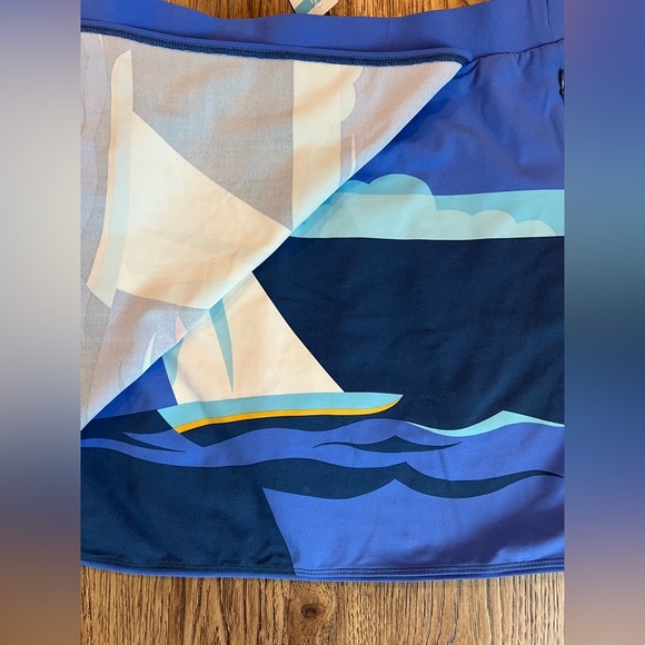 NWT McLaughlin Blue Ocean Scene Skort Medium - Picture 2 of 5